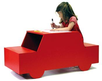 Escritorios coche y camión para niños de Cocktail Designers