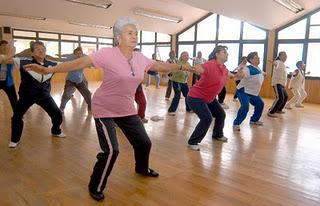 Para evitar contraer enfermedades el IMSS recomienda ejercitarse bajo techo en época de frío