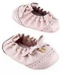 Los zapatos para bebés