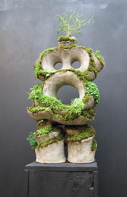 Un jardín dentro de una escultura
