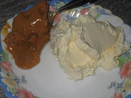 Postre chaja de merengue y chantilly