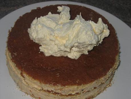 Postre chaja de merengue y chantilly