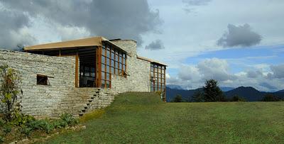 RUSTICO EN EL HIMALAYA