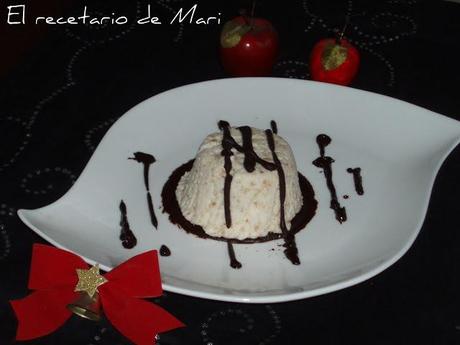 SEMIFRÍO DE TURRÓN CON SALSA DE CHOCOLATE