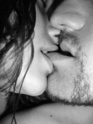 Tus besos malditos