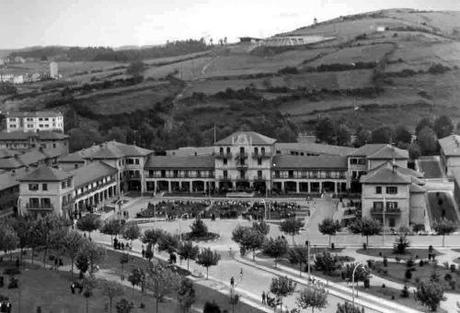 1 Vista de la Plaza desde el campanario de la Iglesia Desarrollo urbano de Avilés (Asturias)
