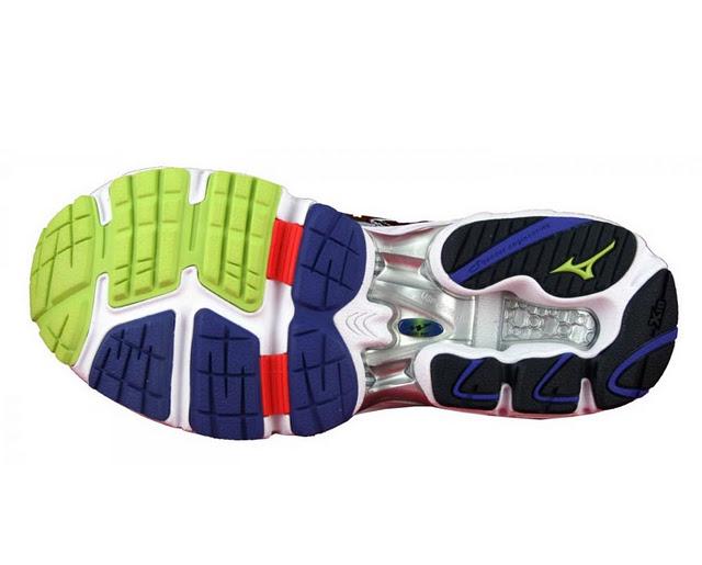 Llega el momento de renovar las zapatillas... Elección  en Running Alone de la nuevas Mizuno Wave Enigma para inicar el nuevo ciclo....  Últimos entrenos...