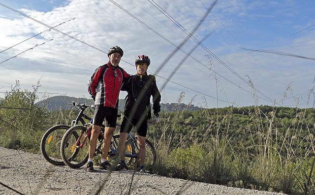 Llega el momento de renovar las zapatillas... Elección  en Running Alone de la nuevas Mizuno Wave Enigma para inicar el nuevo ciclo....  Últimos entrenos...