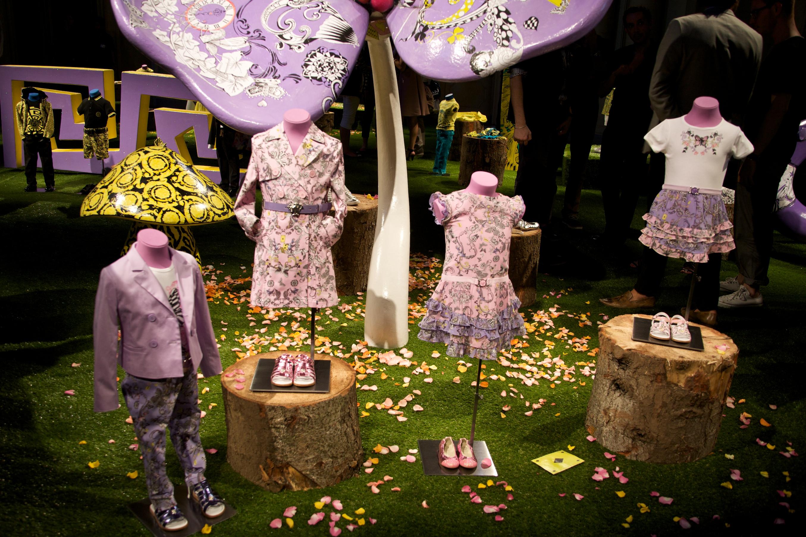 LOS NIÑOS YA PUEDEN VESTIRSE DE ''VERSACE''