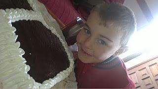 Tarta bota de chocolate, nata y cabello de angel, y concurso tipico de navidad Tarta bota de chocolate, nata y cabello de angel, y concurso tipico de navidad