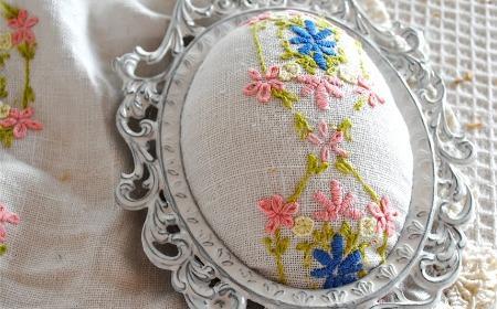 REGALOS ECONÓMICOS: UN ALFILETERO VINTAGE