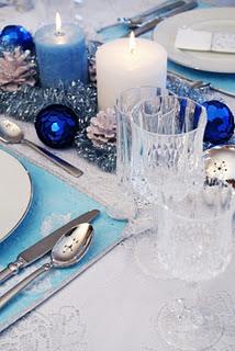 mesa navidad nochebuena ideas decoracion azul blanco plateado