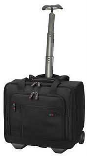 Si tu oficina es el mundo, Victorinox tiene al mejor acompañante