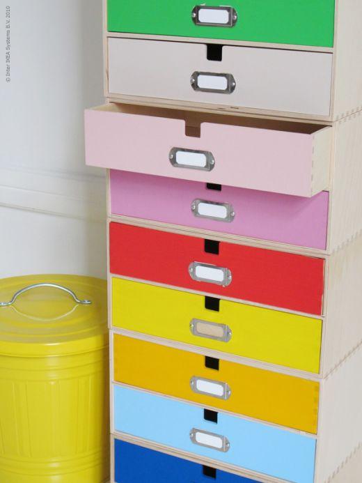 Ikea Hack: Pintar de colores los cajones de varios archivadores de madera