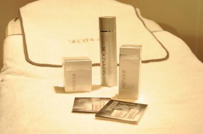 RED CARPET BEAUTY PARTY (II)