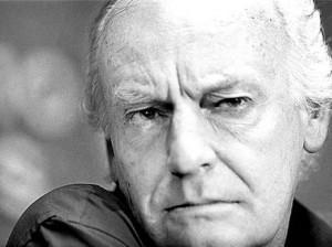 Eduardo Galeano: “Vivimos en un mundo de mierda, embarazado de un mundo posible mejor”.