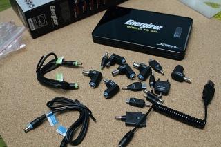 Los indignados también usan helicópteros no tripulados y celulares con Internet para luchar contra la censura y la represión.