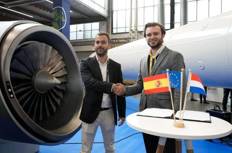 Hardt y Zeleros forman una asociación estratégica para acelerar la implementación de hyperloop Hardt y Zeleros forman una asociación estratégica para acelerar la implementación de hyperloop