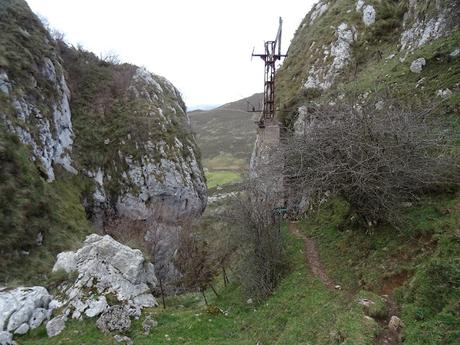 El Porru Uberdón-Comeya-Mayadas de Onís (Soñín, Brañarredonda, Parres, Arnaedu, La Güelga, Belbín)