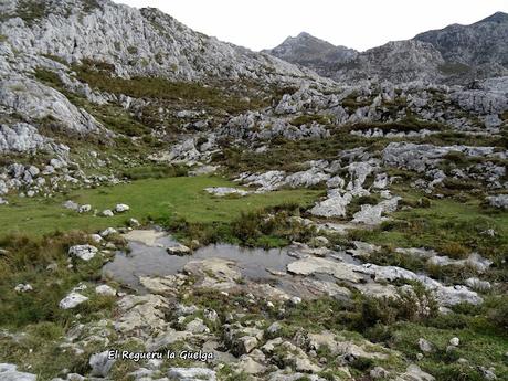 El Porru Uberdón-Comeya-Mayadas de Onís (Soñín, Brañarredonda, Parres, Arnaedu, La Güelga, Belbín)