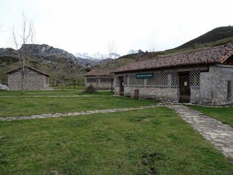 El Porru Uberdón-Comeya-Mayadas de Onís (Soñín, Brañarredonda, Parres, Arnaedu, La Güelga, Belbín)