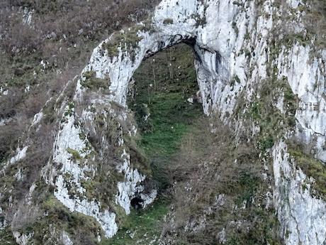 El Porru Uberdón-Comeya-Mayadas de Onís (Soñín, Brañarredonda, Parres, Arnaedu, La Güelga, Belbín)