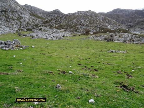 El Porru Uberdón-Comeya-Mayadas de Onís (Soñín, Brañarredonda, Parres, Arnaedu, La Güelga, Belbín)