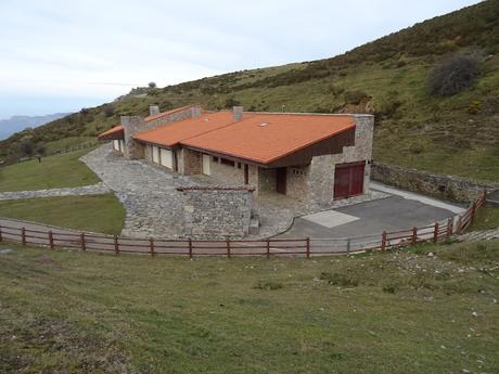 El Porru Uberdón-Comeya-Mayadas de Onís (Soñín, Brañarredonda, Parres, Arnaedu, La Güelga, Belbín)