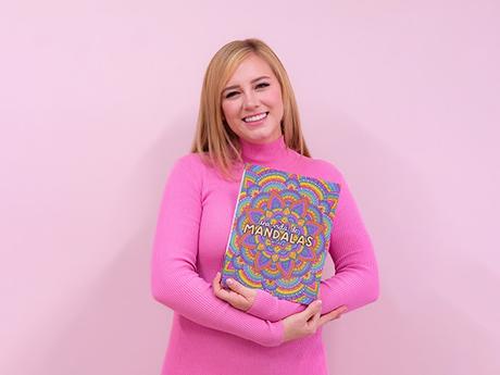 Dani Hoyos lanza su segundo libro: Una vida de mandalas