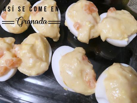 Huevos rellenos de bechamel y salmón ahumado Huevos rellenos de bechamel y salmón ahumado