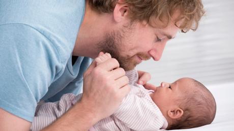 Guía completa para el papá primerizo: consejos y experiencias para disfrutar la paternidad