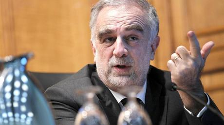 Luis Moreno Ocampo en una intervención en la conferencia en el Centro de Estudios Jurídicos en Madrid.