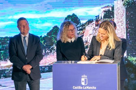 ADEL Sierra Norte firma el convenio de colaboración que dota de fondos el periodo de ejecución 2023-2027 ADEL Sierra Norte firma el convenio de colaboración que dota de fondos el periodo de ejecución 2023-2027