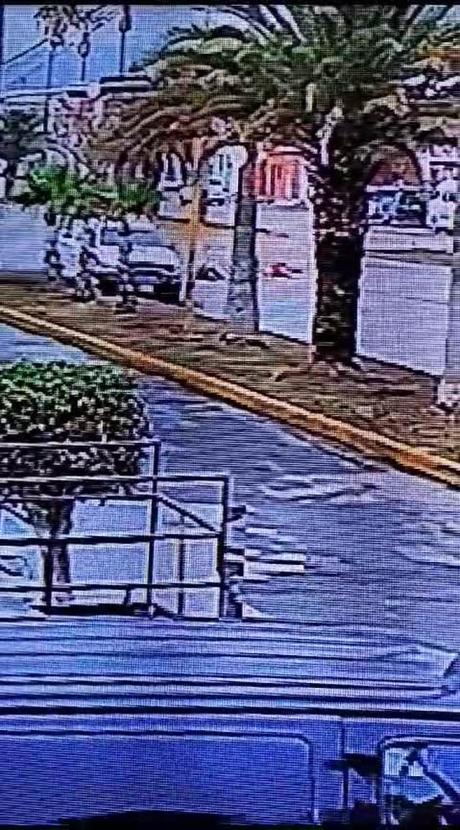 (video) Ciclista atropellado por patrulla de la Guardia Civil Estatal en avenida 20 de Noviembre