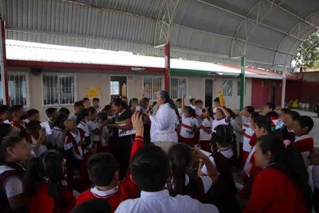 INTERAPAS Lleva Educación Sobre el Agua a Escuelas a Través de su “Feria Itinerante”