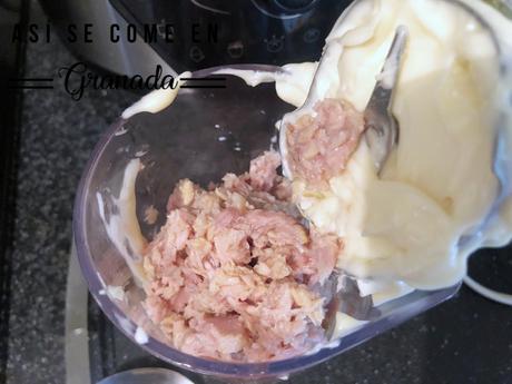 Huevos rellenos al brandy Huevos rellenos al brandy