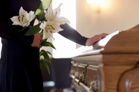 Los funerales religiosos son la opción mayoritaria en España (el 88%) para despedir a los difuntos Los funerales religiosos son la opción mayoritaria en España (el 88%) para despedir a los difuntos