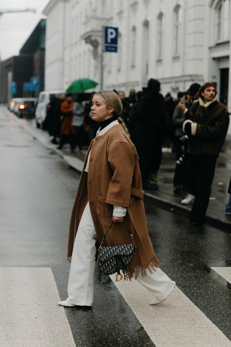 Ropa que funciona igual de bien en verano que en invierno: un cambio de armario fácil