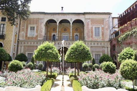 La Casa de Pilatos (29): La Logia de Caballerizas, en el Jardín grande.