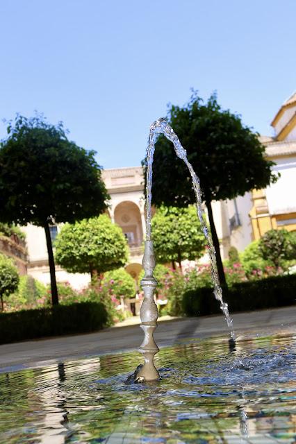 La Casa de Pilatos (29): La Logia de Caballerizas, en el Jardín grande.