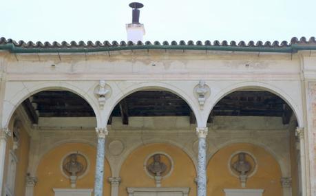 La Casa de Pilatos (29): La Logia de Caballerizas, en el Jardín grande.