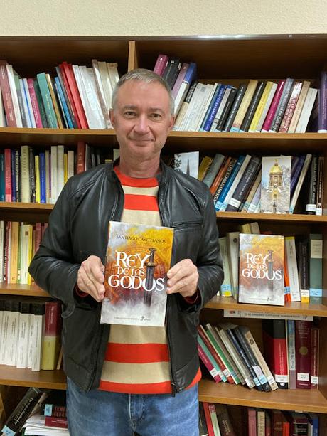 REY DE LOS GODOS. ENTREVISTAMOS AL AUTOR SANTIAGO CASTELLANOS
