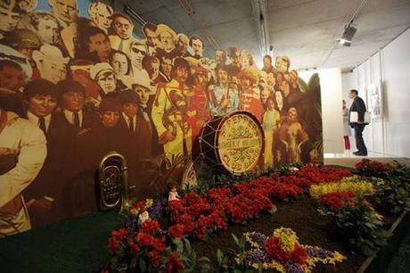 CÓMO SE HICIERON LAS PORTADAS DE LOS DISCOS DE THE BEATLES