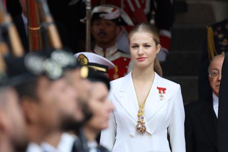 La Princesa Leonor jura la Constitución