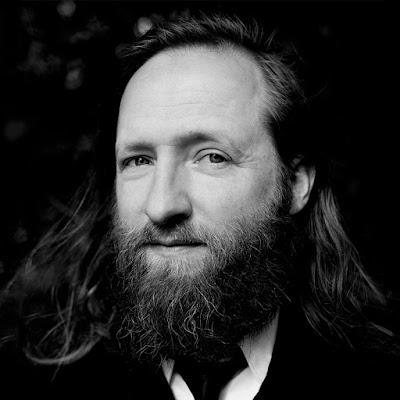 JOHN KENN: Monstruos bajo la cama | ILUSTRADORES