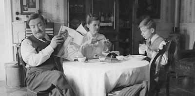 Queridos camaradas + Paraíso + La conversación infinita