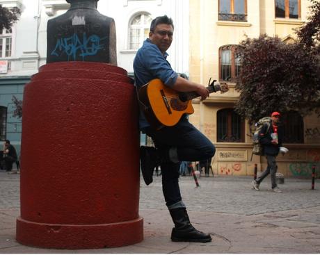 Álex Molina estrena su disco “Pasado de Moda»