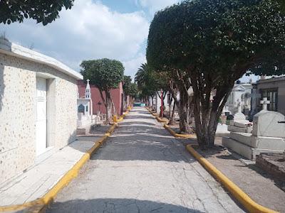 GOBIERNO DE TEXCOCO REMOZÓ PANTEONES PARA RECIBIR A LAS FAMILIAS QUE VISITAN A SUS MUERTOS