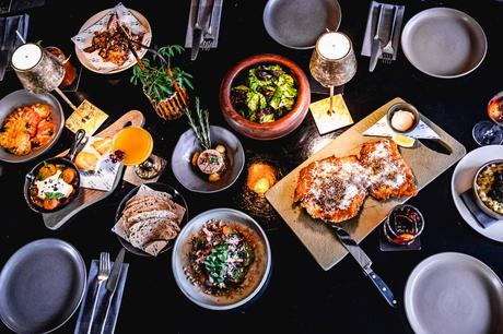 House of Wow: comer bien             en un espacio único en Ibiza