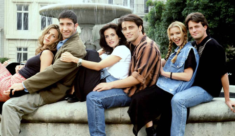 En esta imagen, vemos a los actores de 'Friends' en orden de izquierda a derecha: Jennifer Aniston, David Schummer, Courteney Cox, Matt Leblanc, Lisa Kudrow y Matthew Perry.
